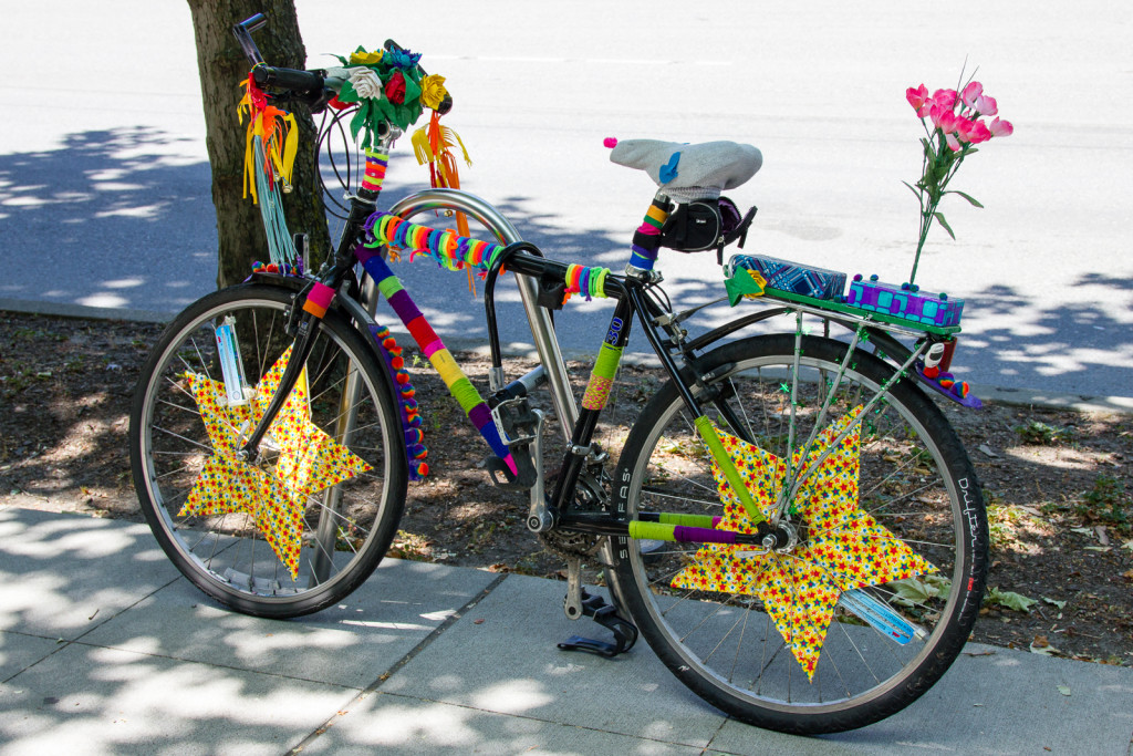 A colourful bicycle on a Seattle street